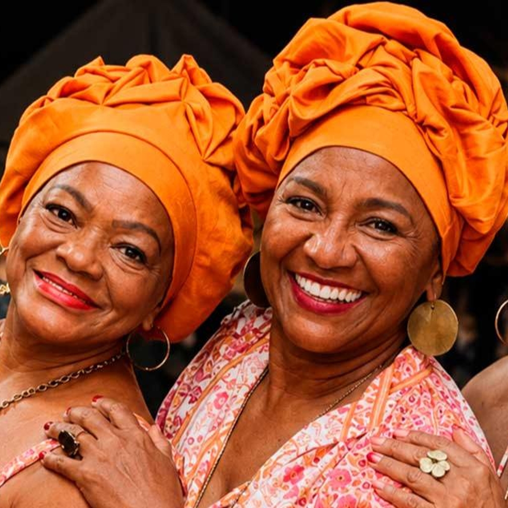 Sábado Homenagem - Herdeiras do Samba apresentam Show Sorriso Negro - Quintal Delas 